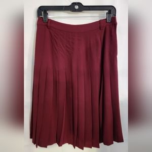 BCBG maxaria Maroon skirt